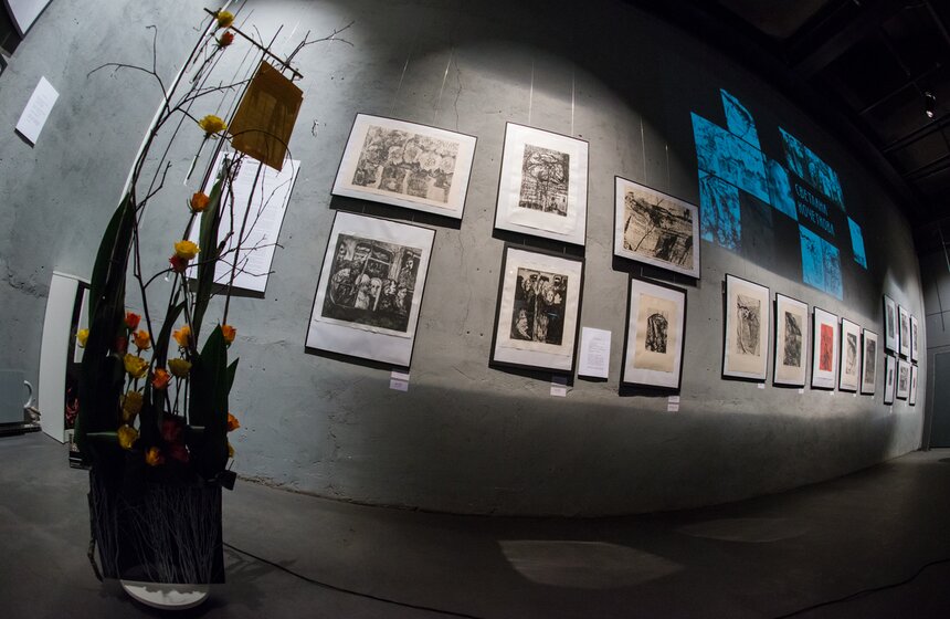 В арт-центре VINYL открылась выставка "Любовь" 3 фото