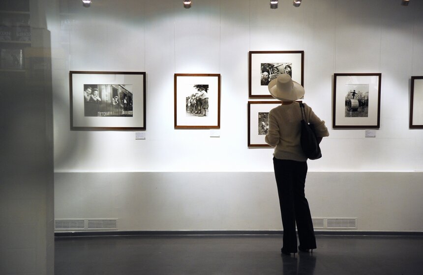 Открылась выставка советского фотографа Эммануила Евзерихина 7 фото