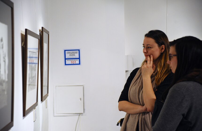 Открылась выставка советского фотографа Эммануила Евзерихина 5 фото