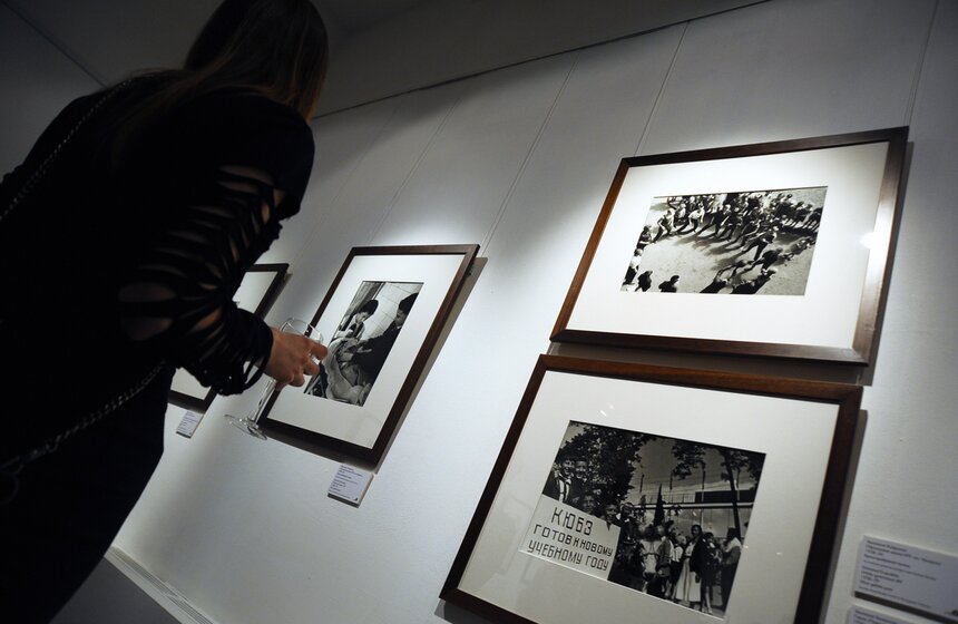 Открылась выставка советского фотографа Эммануила Евзерихина 14 фото