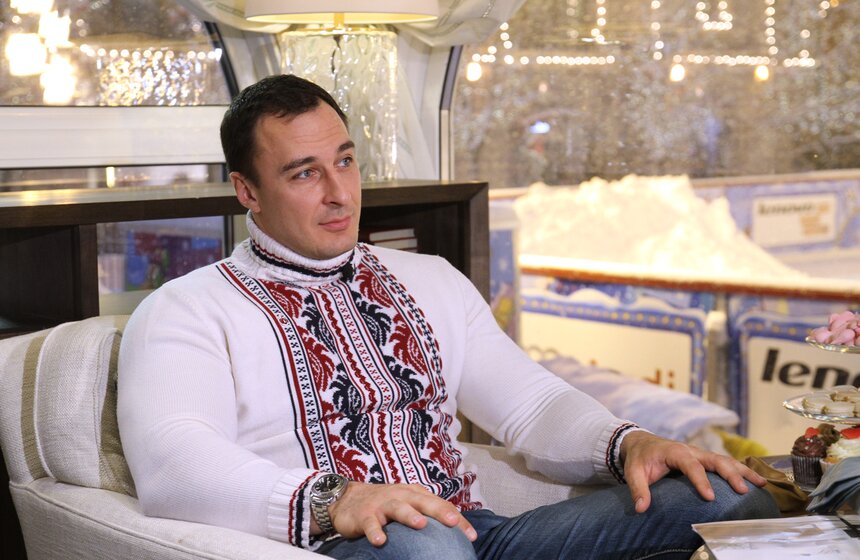 Студию "Москвы 24" на ГУМ-катке посетили 5 новых гостей 10 фото