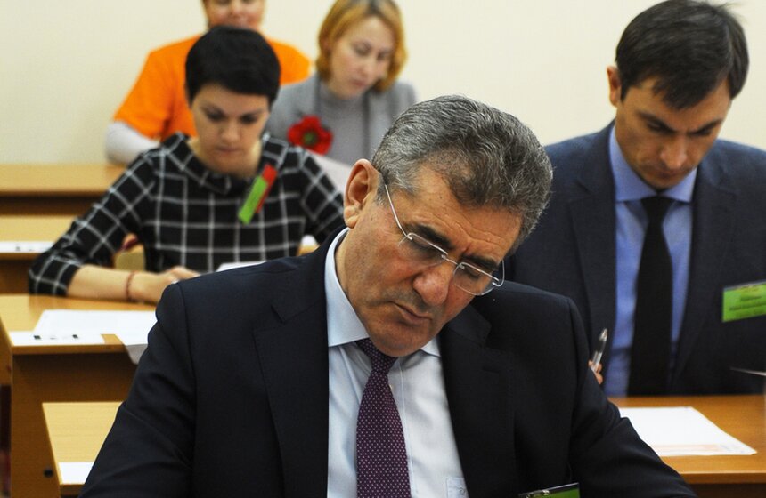 Журналисты написали пробный ЕГЭ по литературе 16 фото