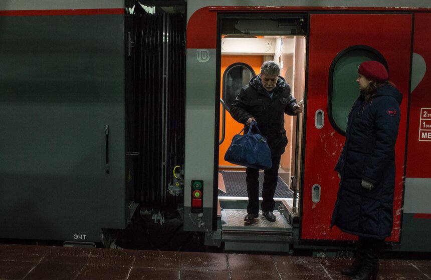 Между Москвой и Петербургом курсирует двухэтажный поезд 9 фото