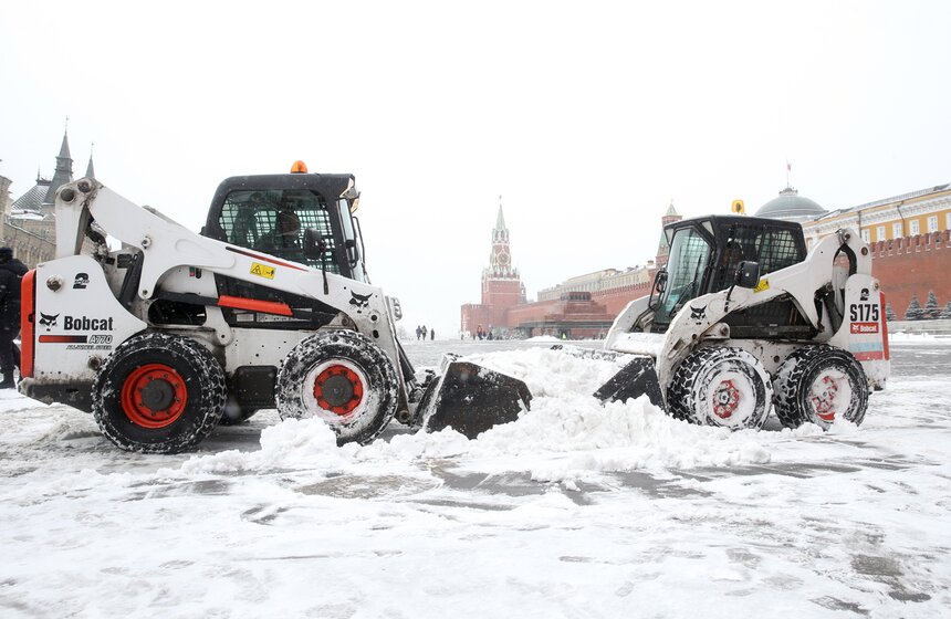 Уборка снега на Красной площади, 2014 год. Фото: ТАСС/ Прокофьев Вячеслав
