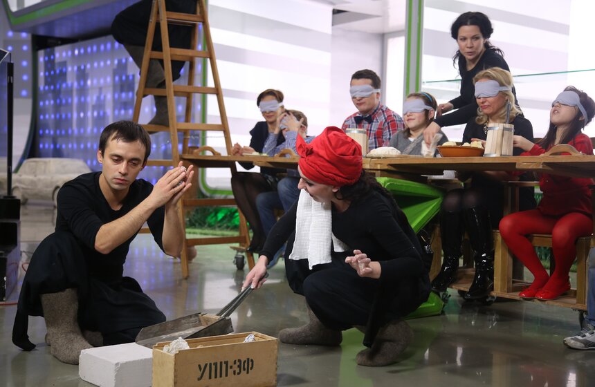 Спектакль Московского театра кукол "Майская ночь" - режиссер Каролина Жерните