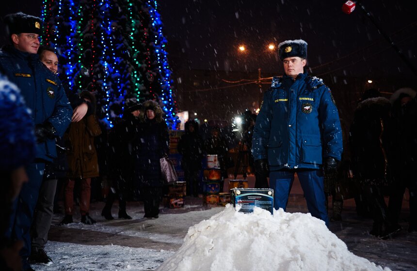 Пресс-тур по правильному запуску фейерверков 7 фото