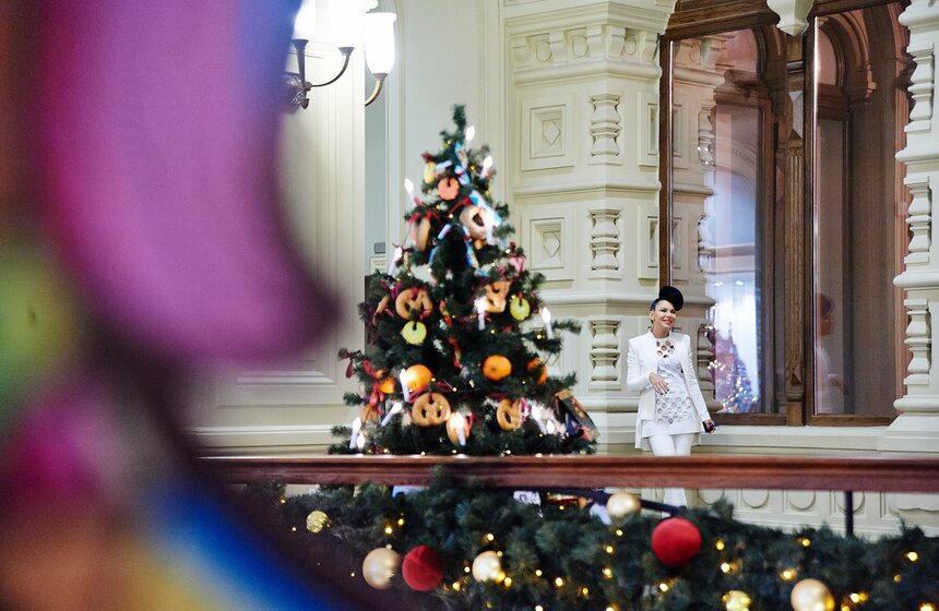 Елка приняла участие в записи новогоднего "Живого звука" 4 фото