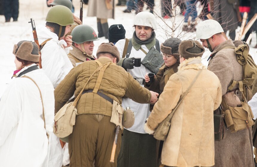 Военно-историческая реконструкция контрнаступления под Москвой 2 фото