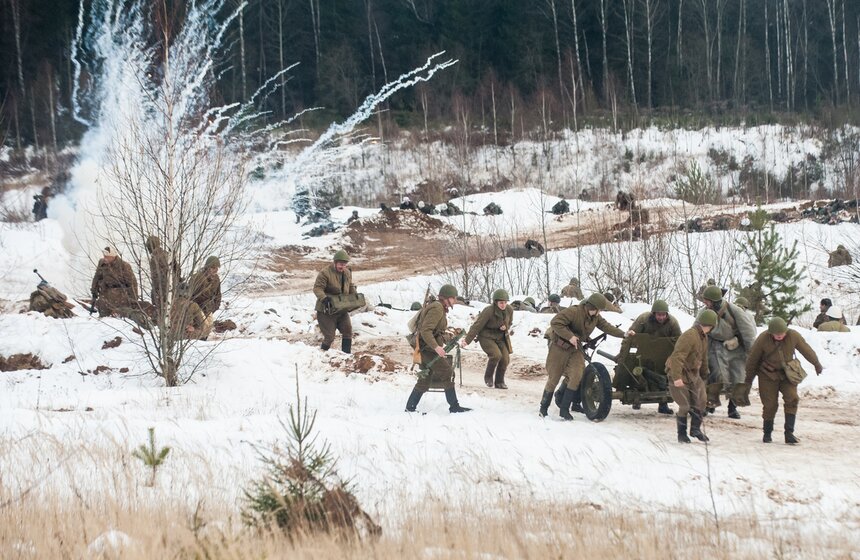 Военно-историческая реконструкция контрнаступления под Москвой 7 фото