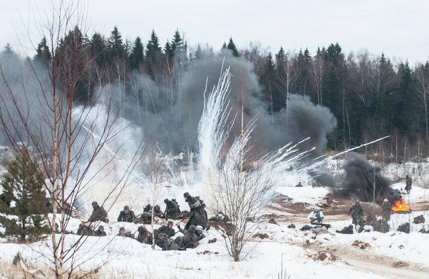 Военно-историческая реконструкция контрнаступления под Москвой 8 фото