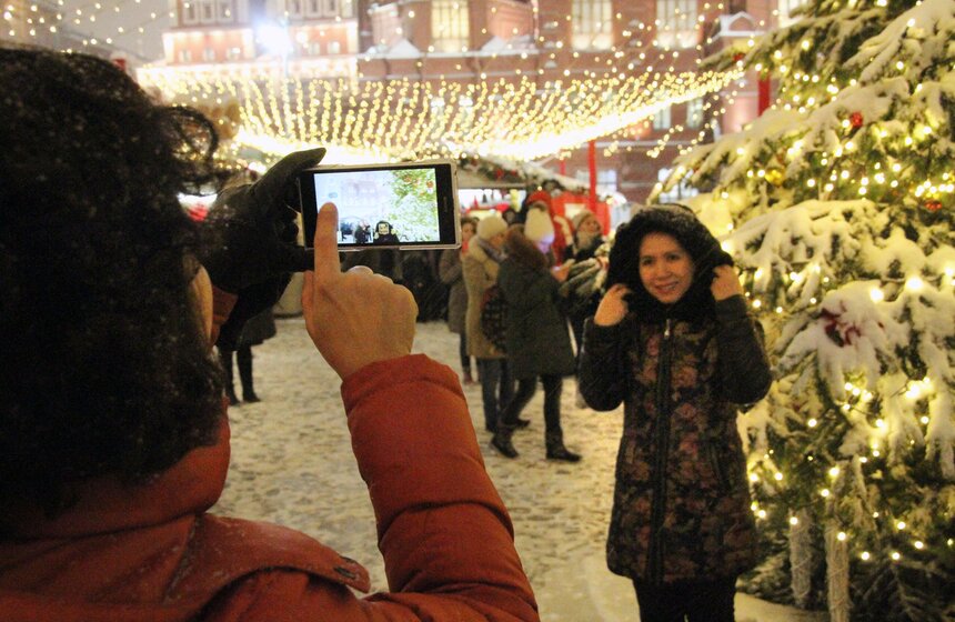 Фестиваль "Путешествие в Рождество" открылся в столице 10 фото