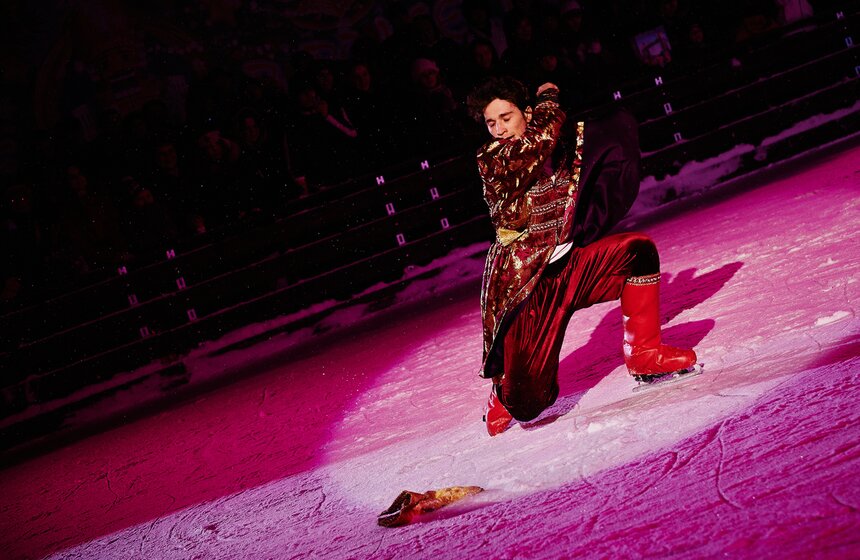 Каток на Пушкинской площади открылся спектаклем "Щелкунчик" 16 фото