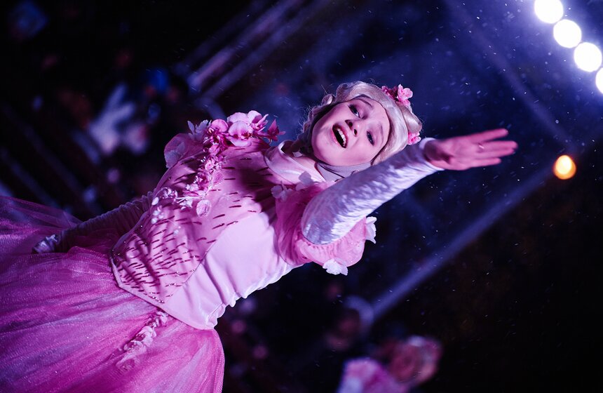 Каток на Пушкинской площади открылся спектаклем "Щелкунчик" 19 фото