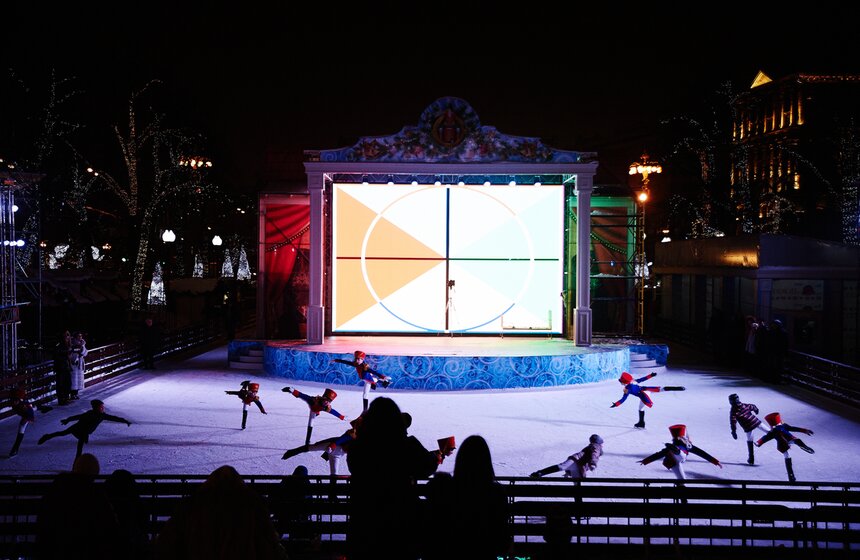 Москва готовится к открытию фестиваля "Путешествие в Рождество" 20 фото