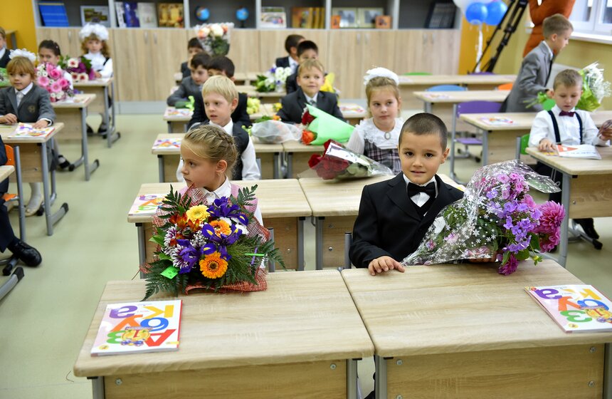 В Новых Ватутинках 1 сентября открылась школа 2 фото