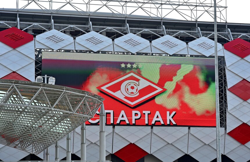 У стадиона "Открытие Арена" установили скульптуру Спартака 6 фото