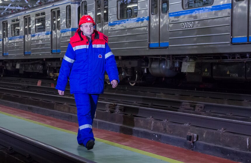 В Москве представили новую спецодежду для сотрудников метро 12 фото