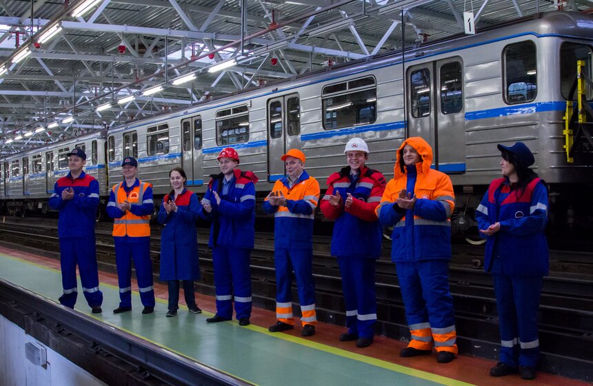 В Москве представили новую спецодежду для сотрудников метро 18 фото