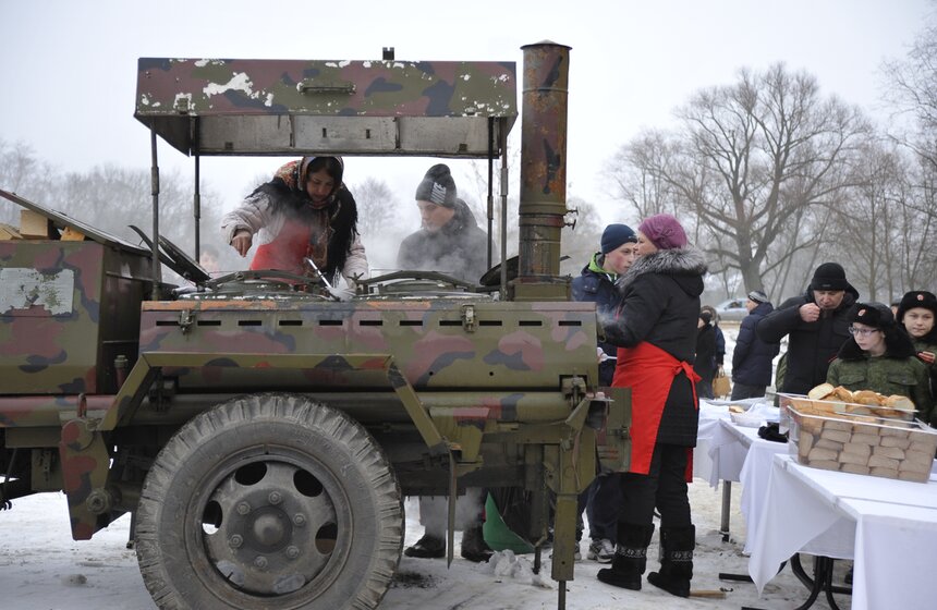 В Рузском районе Подмосковья срубили главную елку страны 22 фото