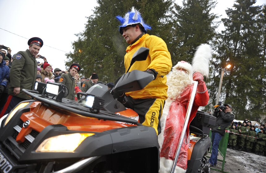 В Рузском районе Подмосковья срубили главную елку страны 4 фото