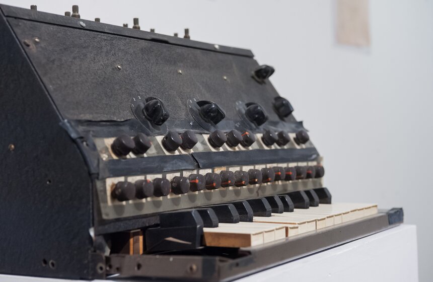 На "Винзаводе" открылась выставка "Пионеры звука" 8 фото