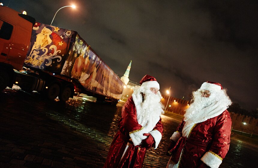 Главную новогоднюю ель страны доставили на Соборную площадь 5 фото