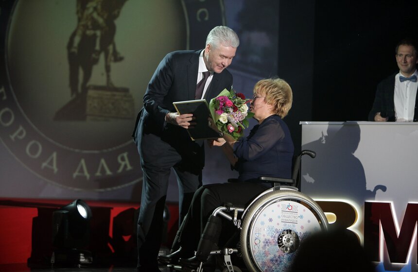 Мэр принял участие в приуроченном ко Дню инвалидов концерте 9 фото
