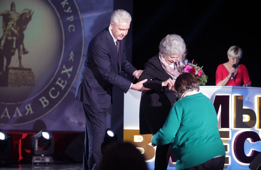 Мэр принял участие в приуроченном ко Дню инвалидов концерте 8 фото