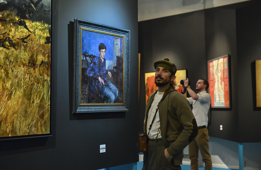 В Музее современной истории России открылась выставка "Эмоции" 13 фото