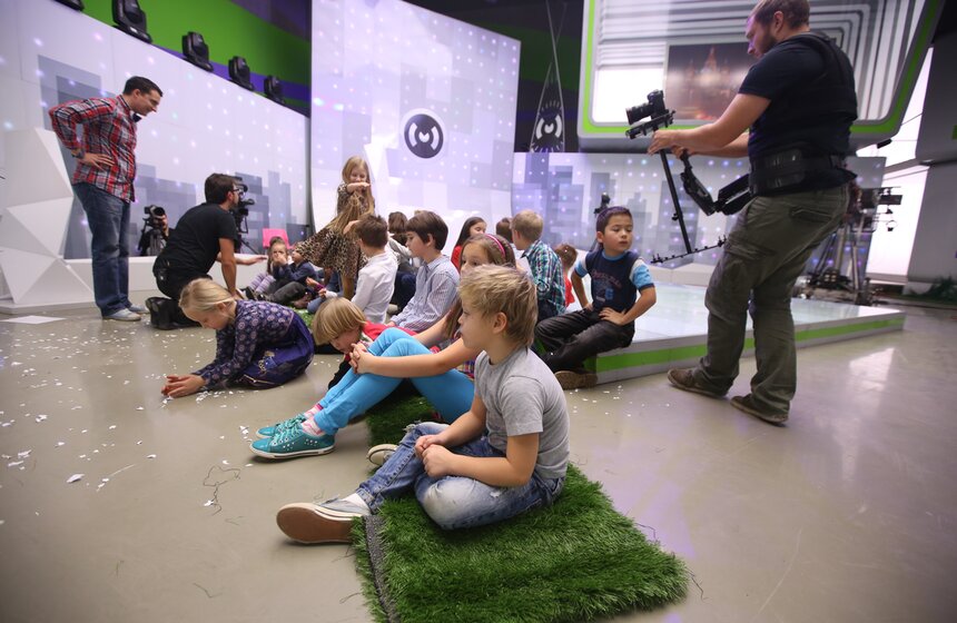 Спектакль Московского театра кукол "Снежная королева" - режиссер Майя Краснопольская