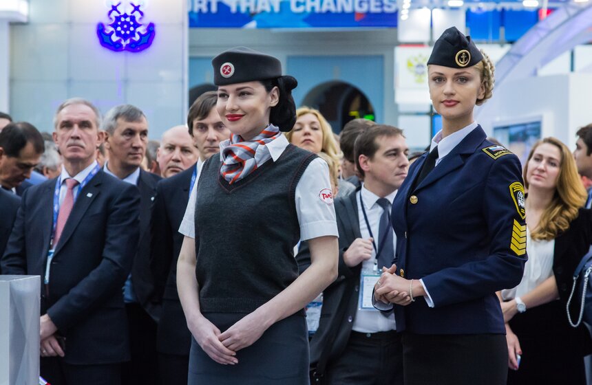 В Гостином Дворе открылся форум "Транспорт России" 2 фото