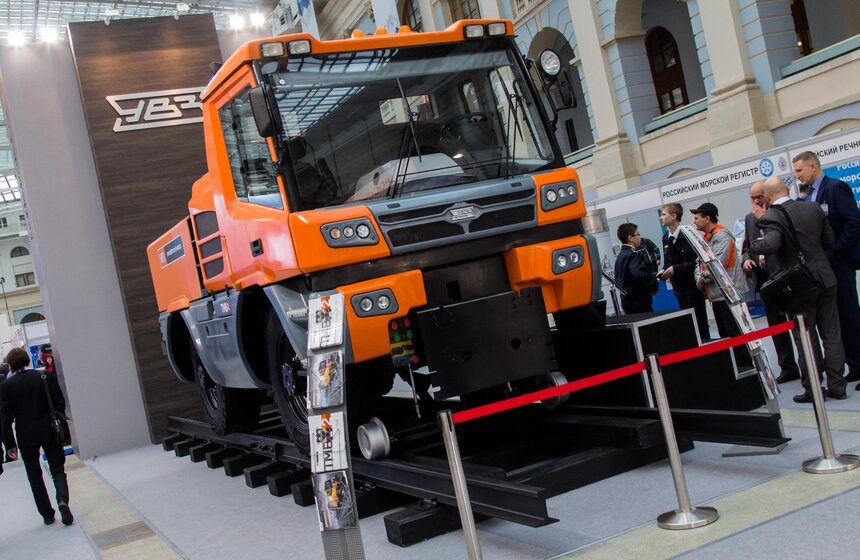 В Гостином Дворе открылся форум "Транспорт России" 14 фото