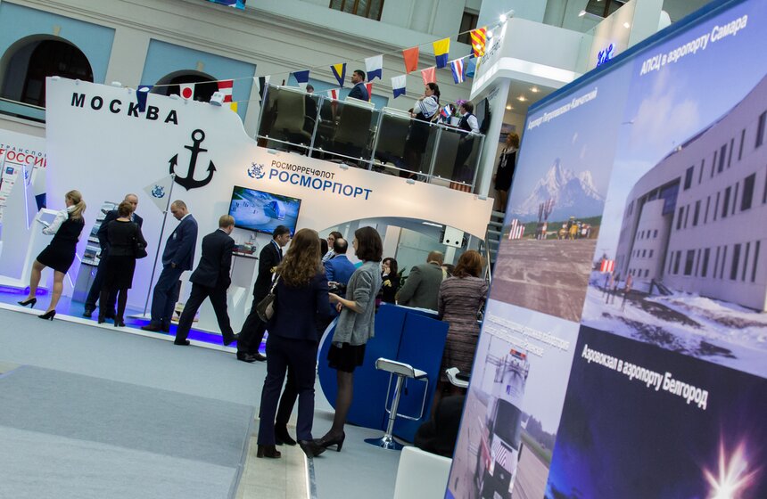 В Гостином Дворе открылся форум "Транспорт России" 13 фото