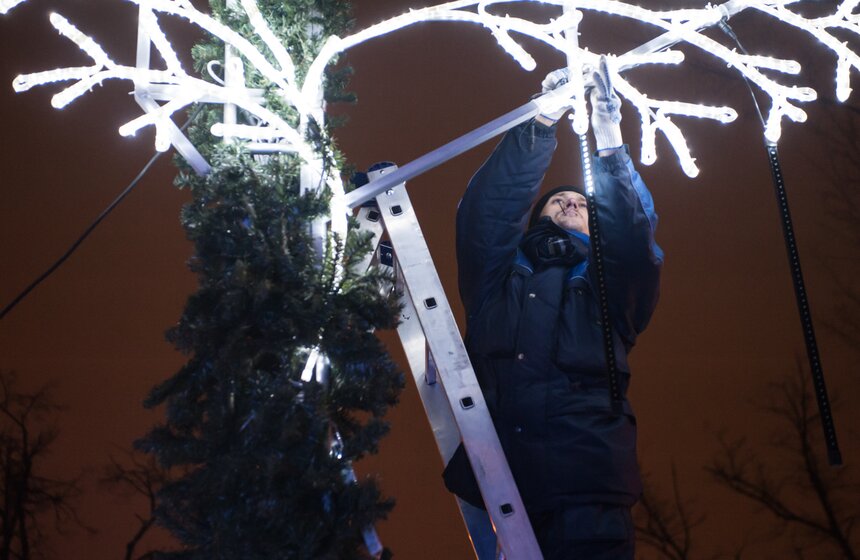 Тверской бульвар превратился в волшебный лес 5 фото
