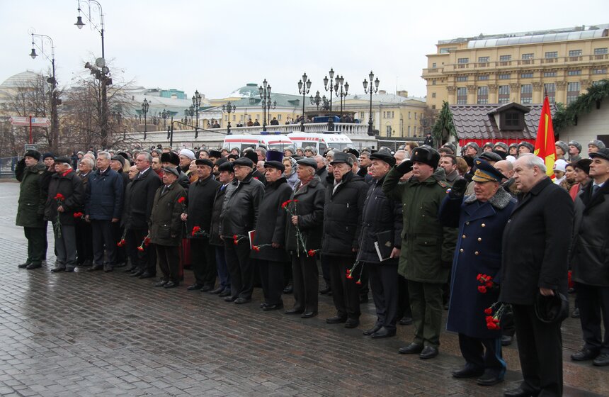 Сергей Собянин возложил венки к Могиле Неизвестного Солдата 21 фото