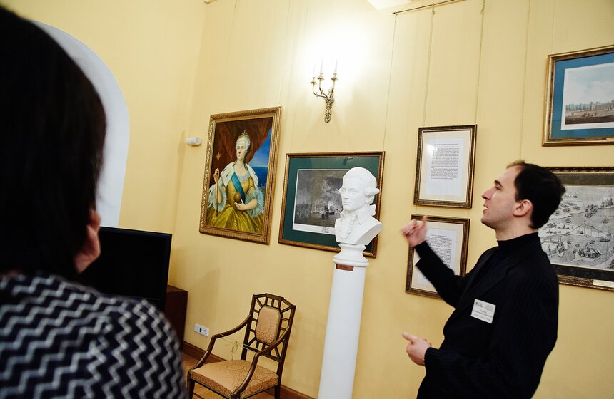 Экскурсия по Петровскому путевому дворцу 16 фото