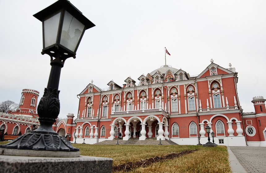 Экскурсия по Петровскому путевому дворцу 33 фото