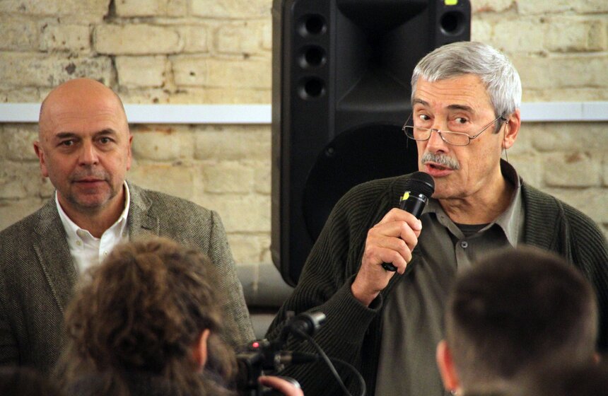 В Москве проходят выставки Максима Шера и бюро "Остоженка" 8 фото