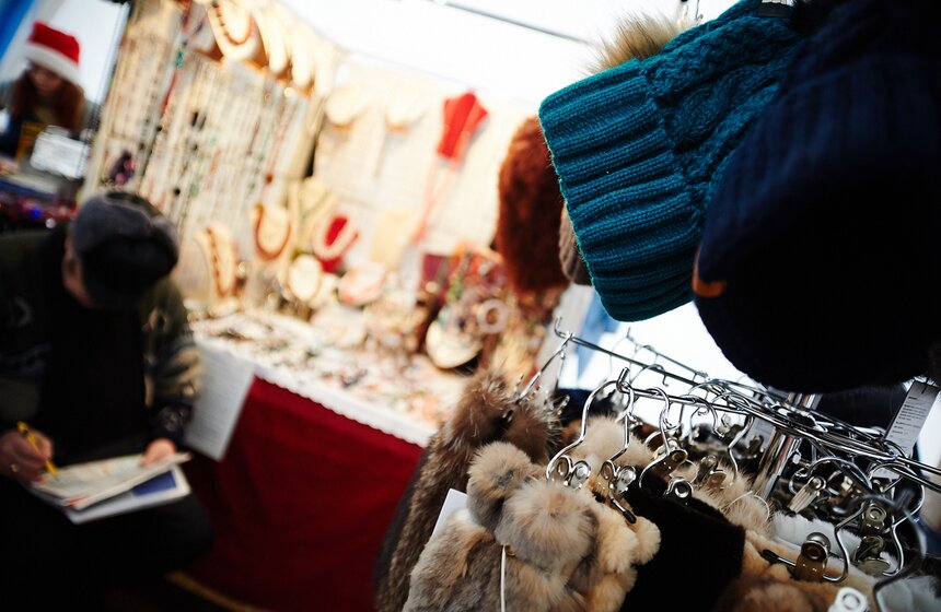 В парке искусств  МУЗЕОН появилась елка-лабиринт 8 фото