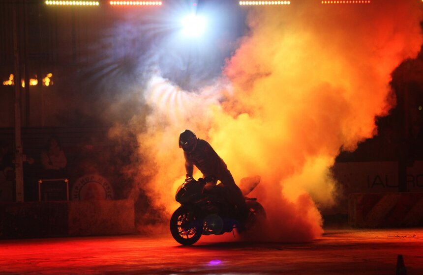 <a href="https://www.m24.ru/galleries/1654" target="_blank">На ВВЦ прошла первая в России Underground Drift Party</a>