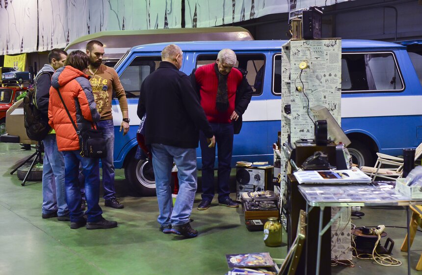 Семейный праздник "Классическое Рождество – забавы и подарки" 2 фото