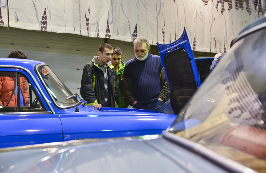 Семейный праздник "Классическое Рождество – забавы и подарки" 18 фото