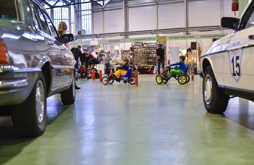 Семейный праздник "Классическое Рождество – забавы и подарки" 10 фото