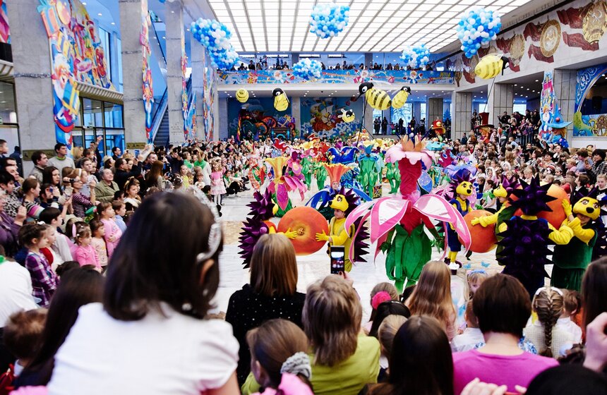 В Кремлевском дворце проходят новогодние Елки 4 фото