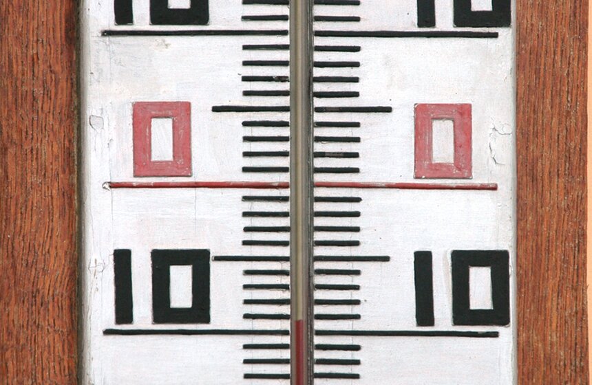 После кремлевской Елки детей встречают родители 13 фото