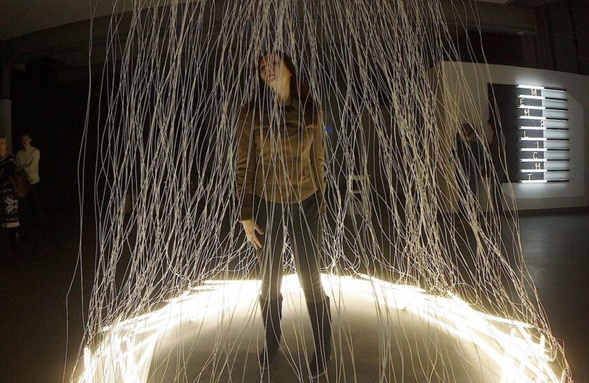 <a href="https://www.m24.ru/galleries/1537" target="_blank"><br />Феномен света исследуют на выставке "Пространство LUCIDA"</a>