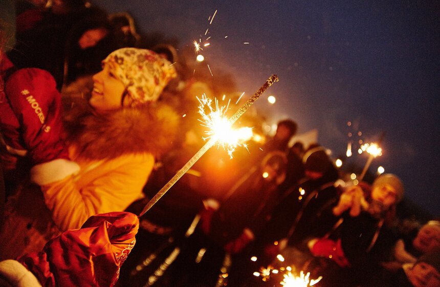 В парке "Садовники" выступили артисты театра "Огненные люди" 13 фото