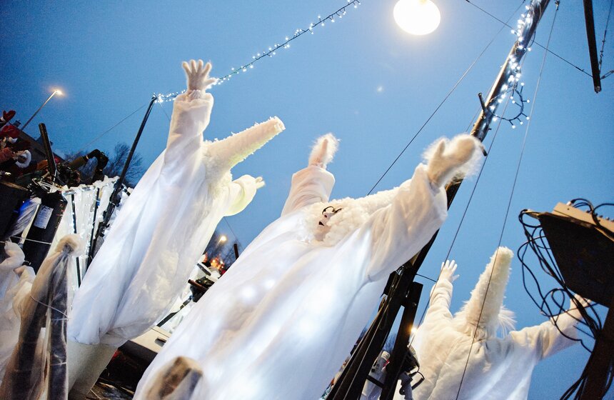 В парке "Садовники" выступили артисты театра "Огненные люди" 7 фото