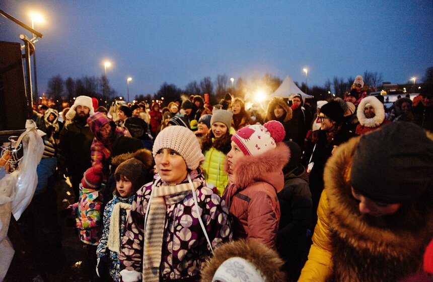 В парке "Садовники" выступили артисты театра "Огненные люди" 10 фото
