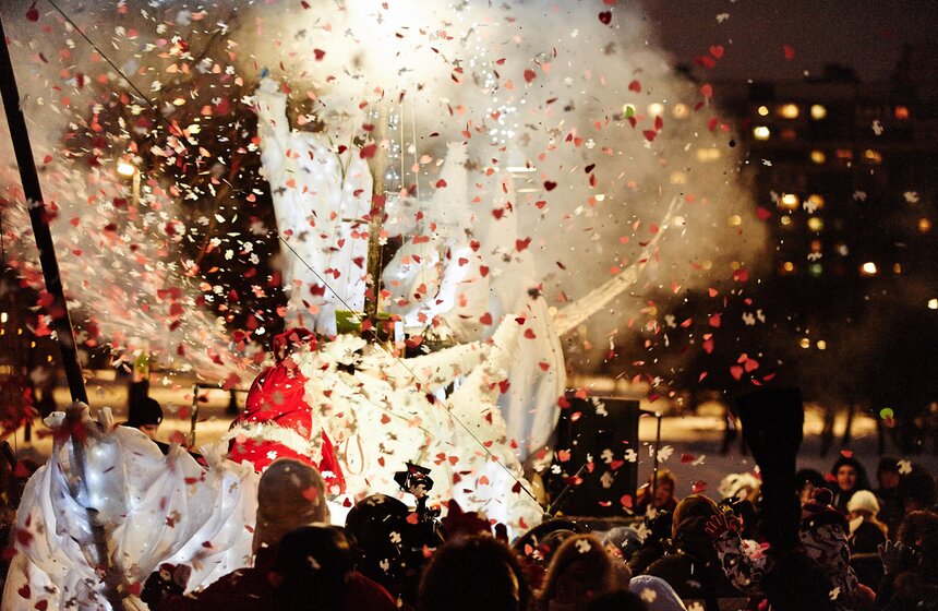 В парке "Садовники" выступили артисты театра "Огненные люди" 15 фото